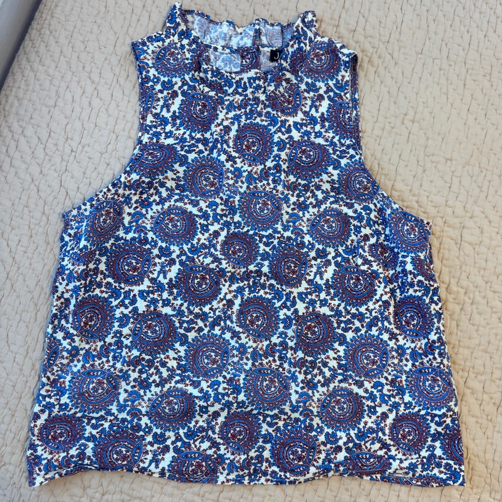 J Crew Ruffle Neck Sleeveless Linen Fleur Blouse, Button Back, Size Small, EUC!